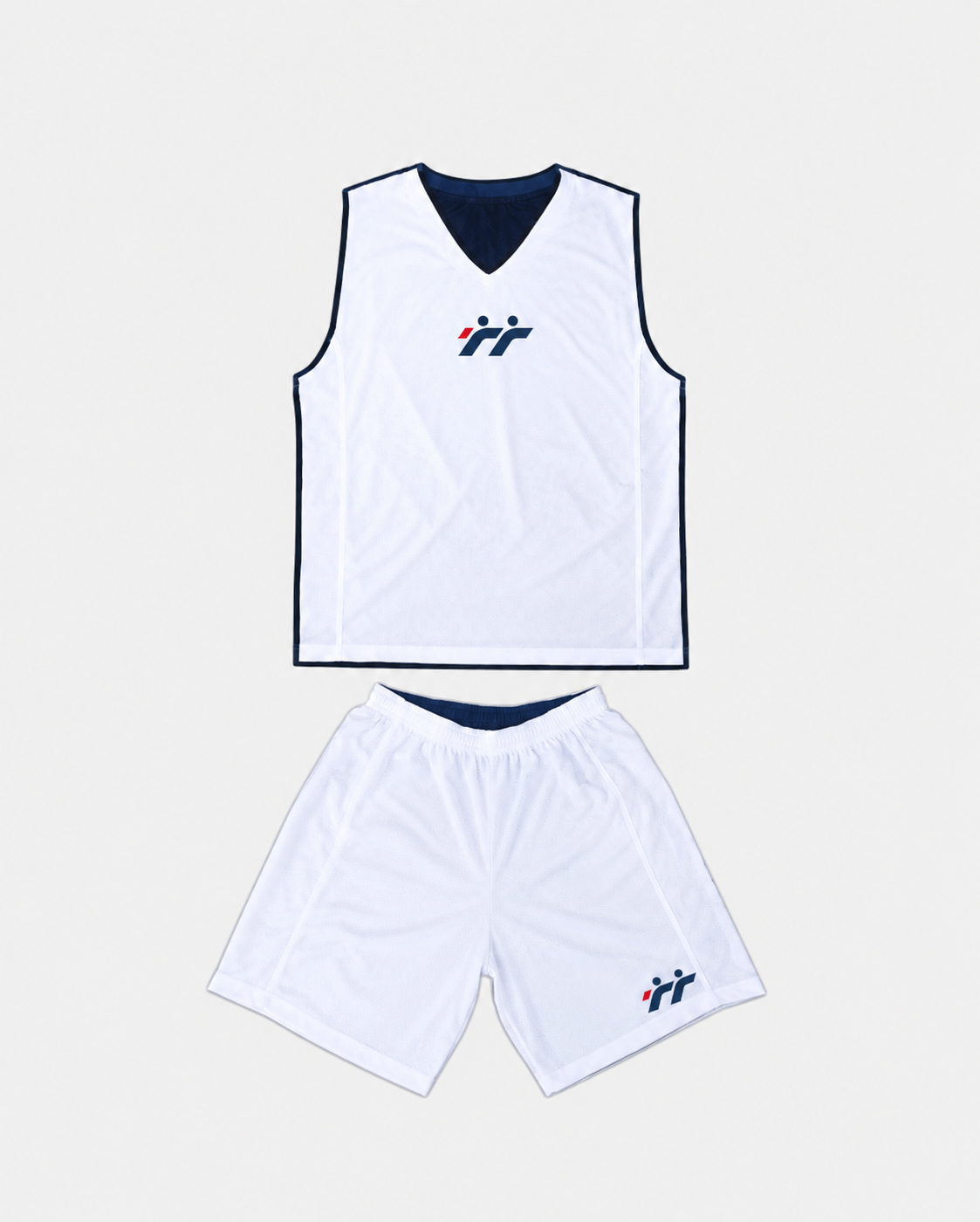 Divisa da basket bianca con logo blu